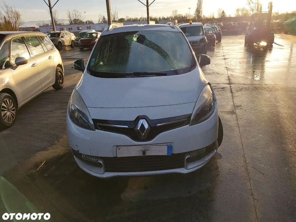 Renault Grand Scenic - 26