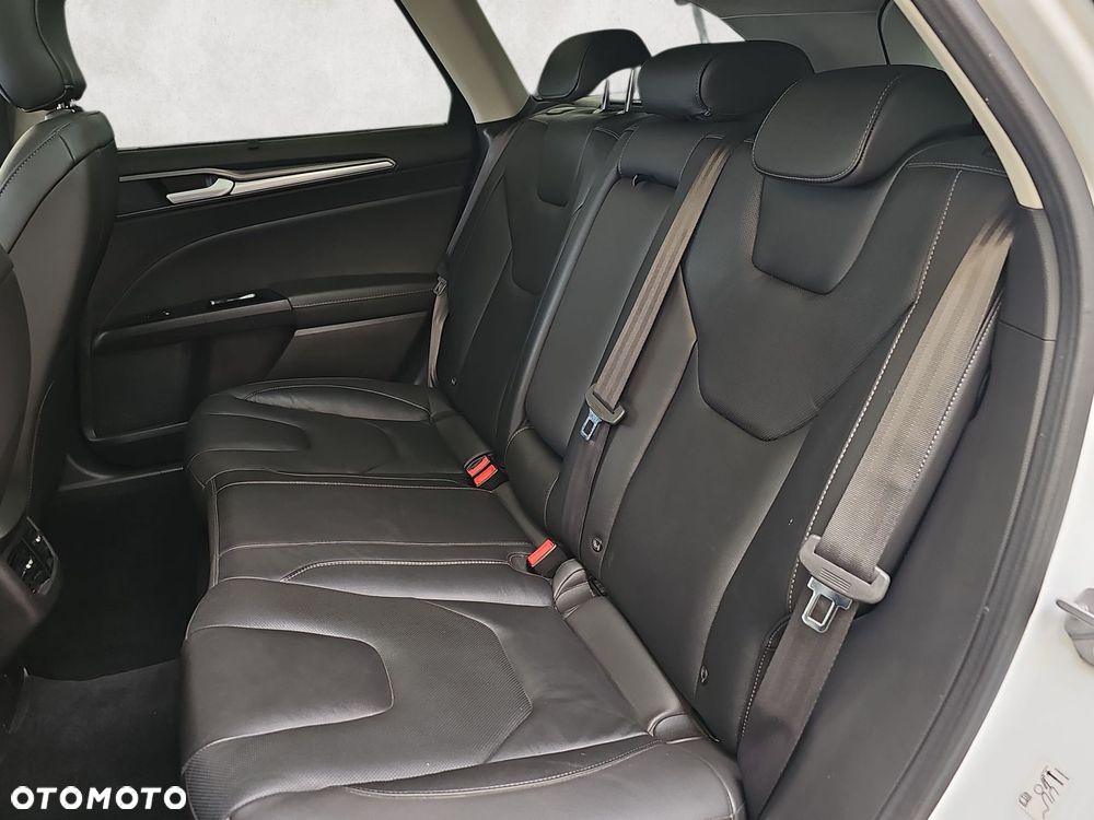 Ford Mondeo - 25