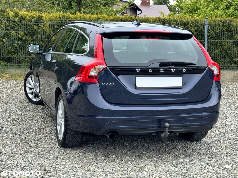 Volvo V60 D2 Summum - 3