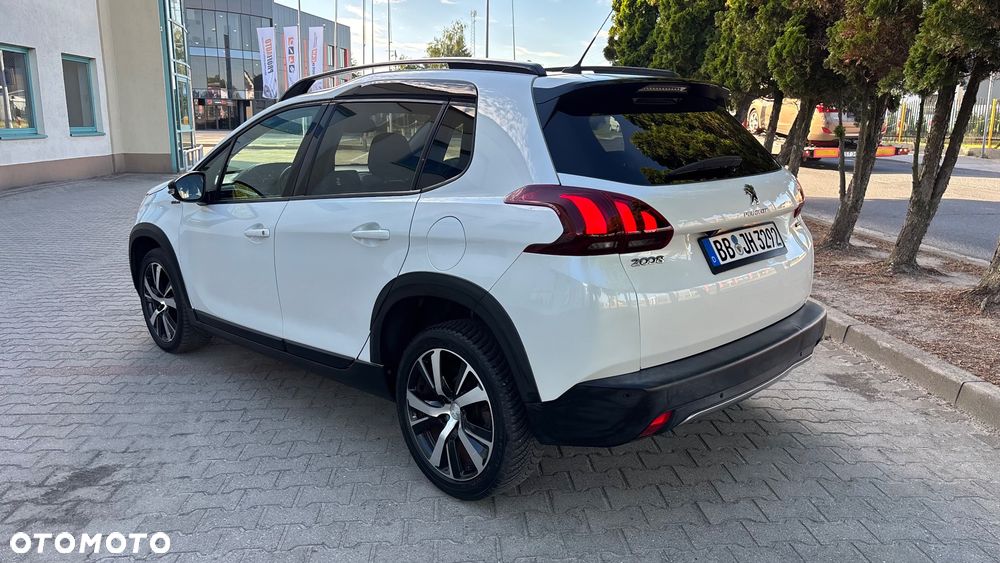 Peugeot 2008 PureTech 110 Stop&Start EAT6 GT-Line Edition - 4