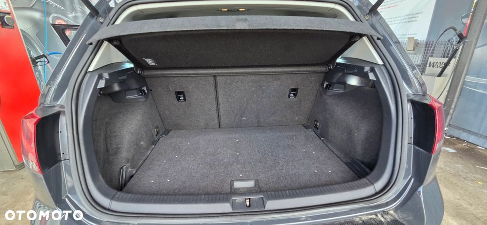 Volkswagen Golf 1.6 TDI BMT Highline - 29