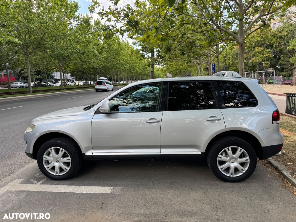 Volkswagen Touareg - 1