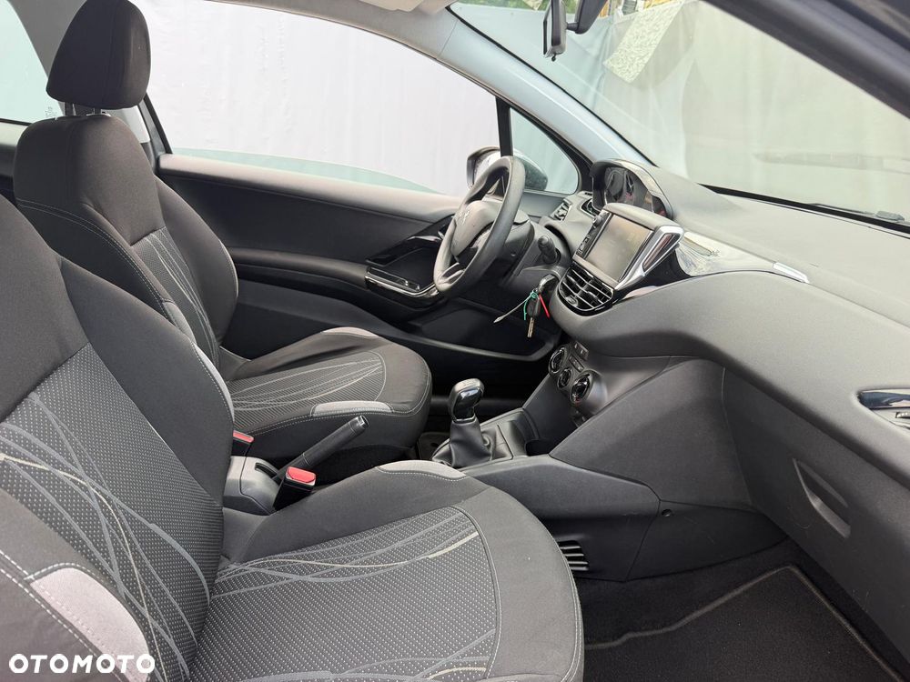 Peugeot 208 1.2 PureTech Active - 21
