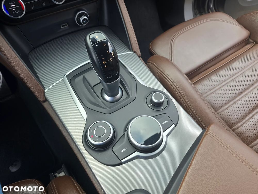 Alfa Romeo Stelvio - 34