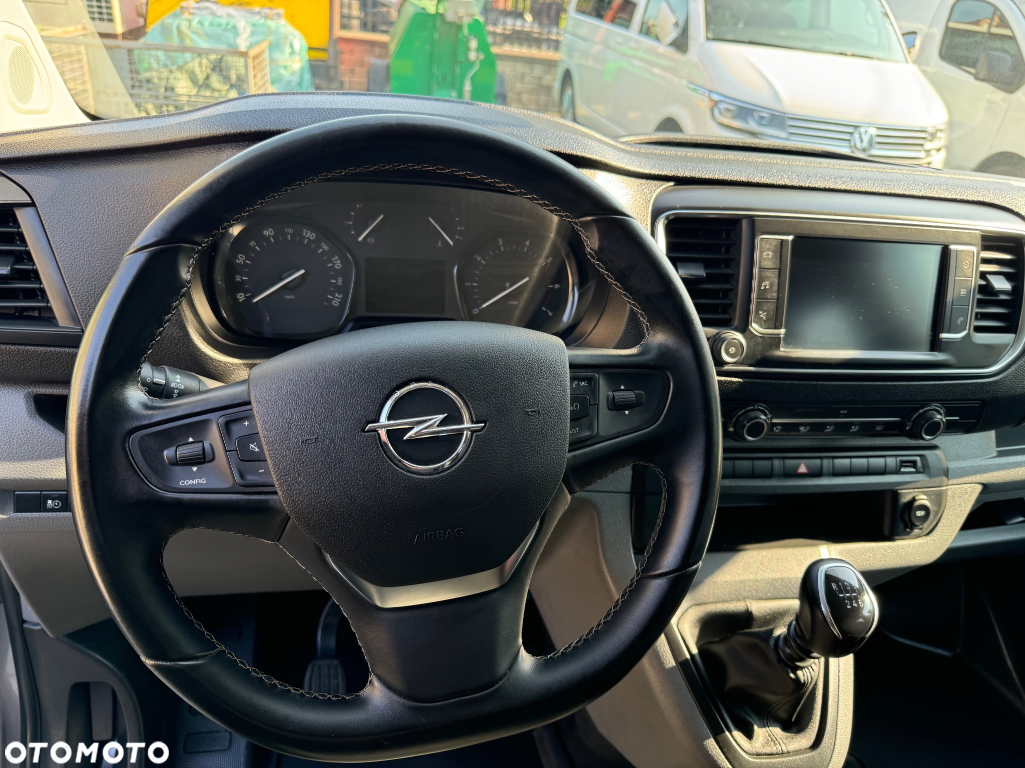 Opel Vivaro - 24