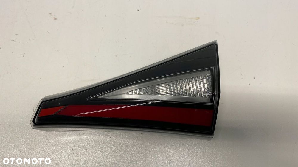 HYUNDAI I20 III N-LINE LAMPA PRAWA PRAWY TYŁ TYLNA W KLAPĘ 92404-C0000 - 2