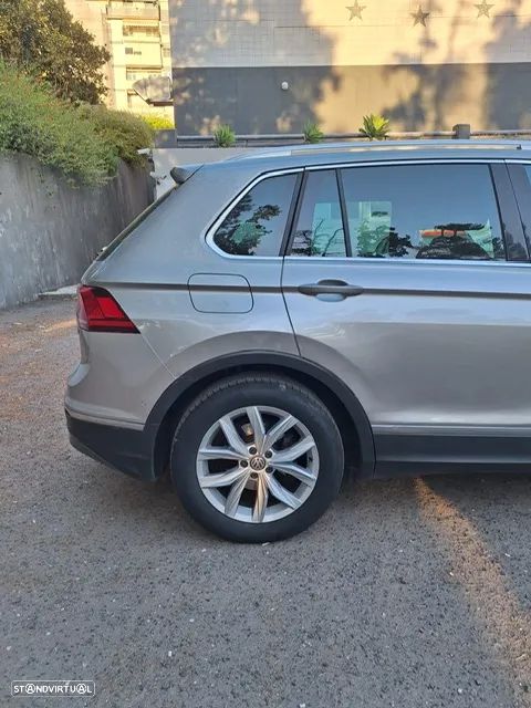 VW Tiguan 2.0 TDI Highline - 25