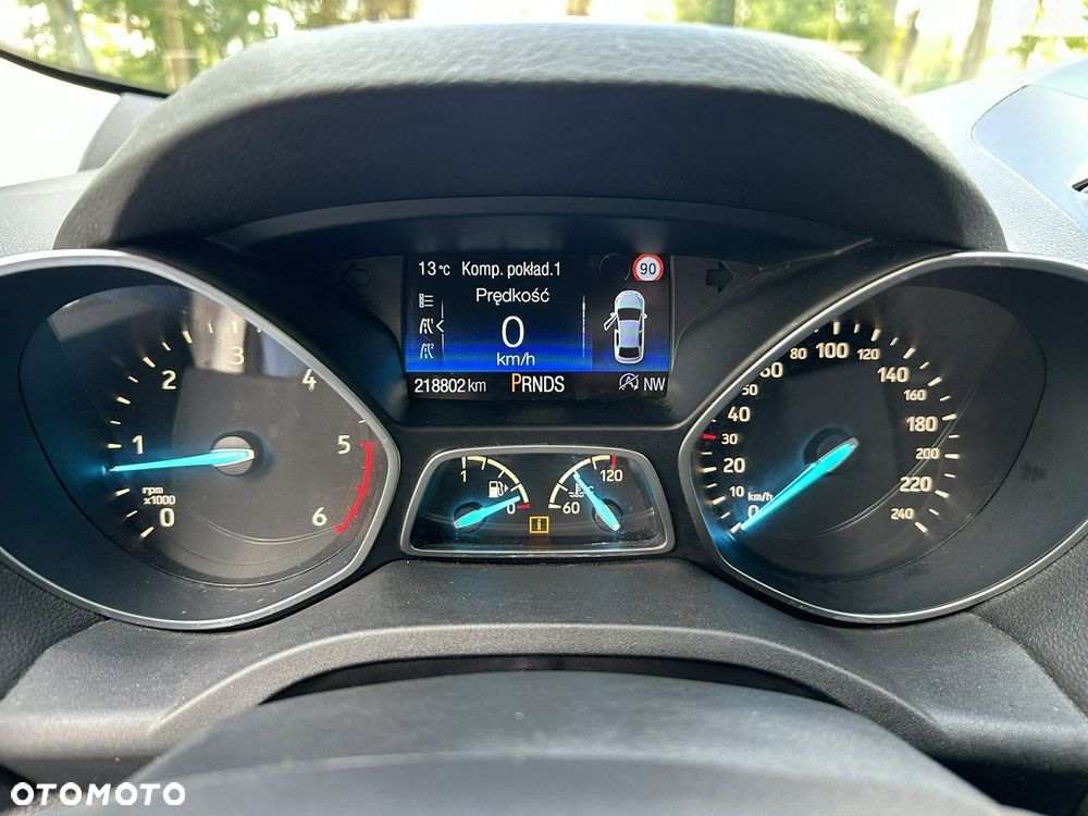 Ford Kuga - 40