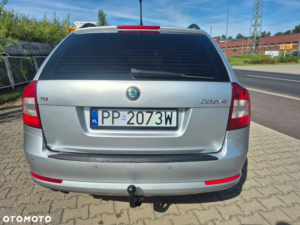 Skoda Octavia 2.0 TDI DPF Ambiente - 15