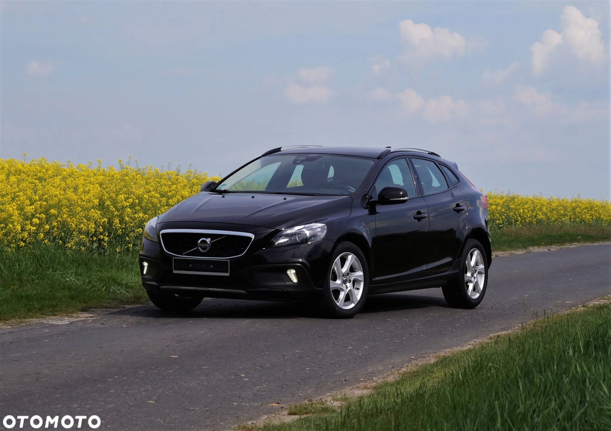 Volvo V40 Cross Country - 8