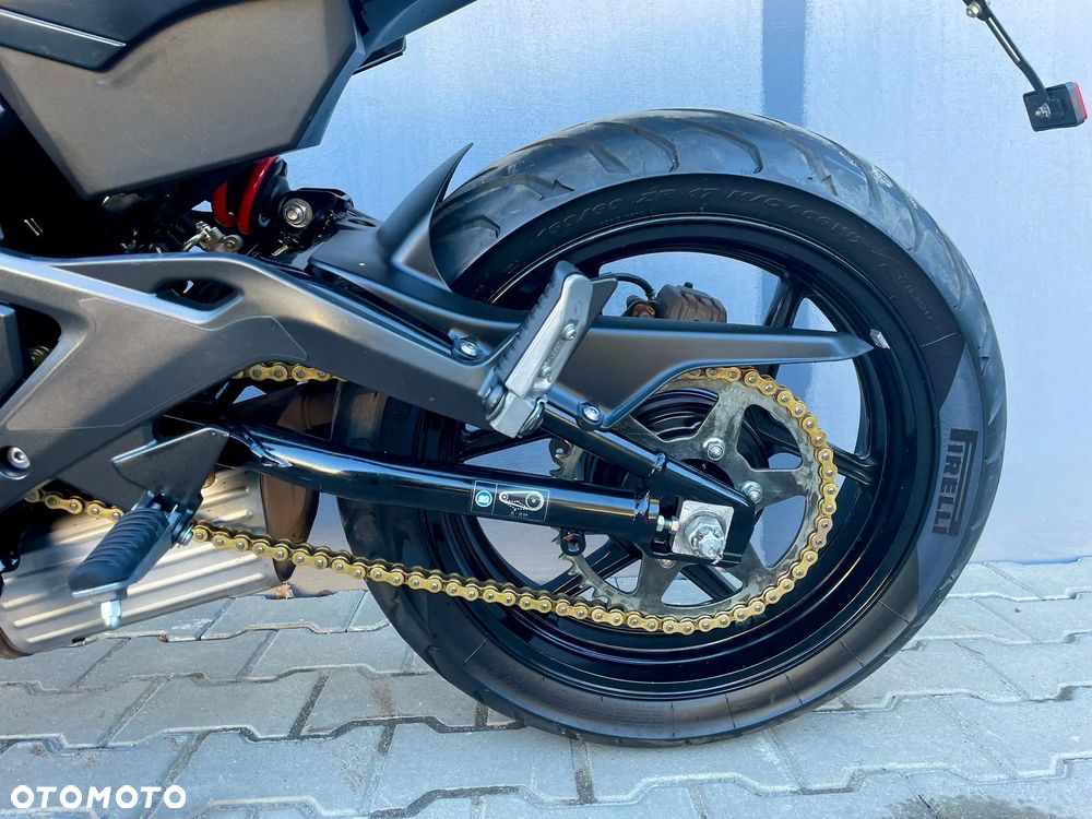 Kawasaki ER - 12