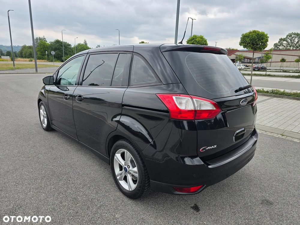Ford Grand C-MAX - 28