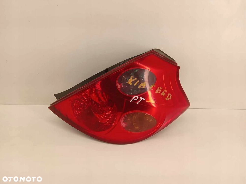 LAMPA PRAWA TYLNA TYŁ KIA CEED I 06-09 HB - 4