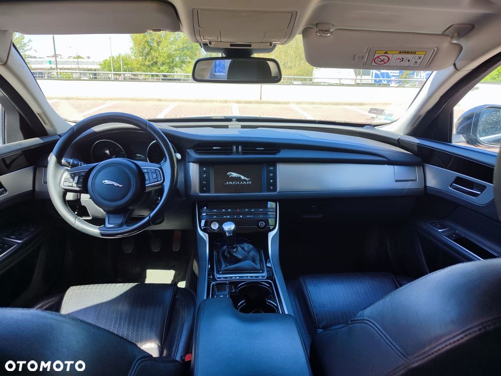 Jaguar XF 2.0 i4D Portfolio - 6