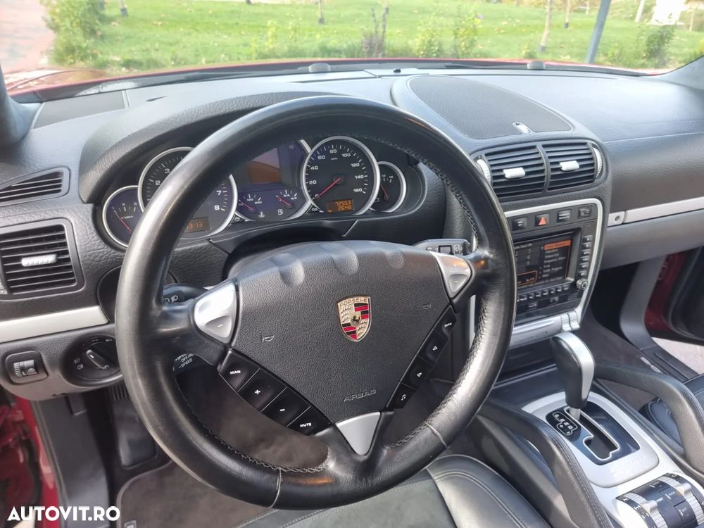Porsche Cayenne Tiptronic S GTS - 12