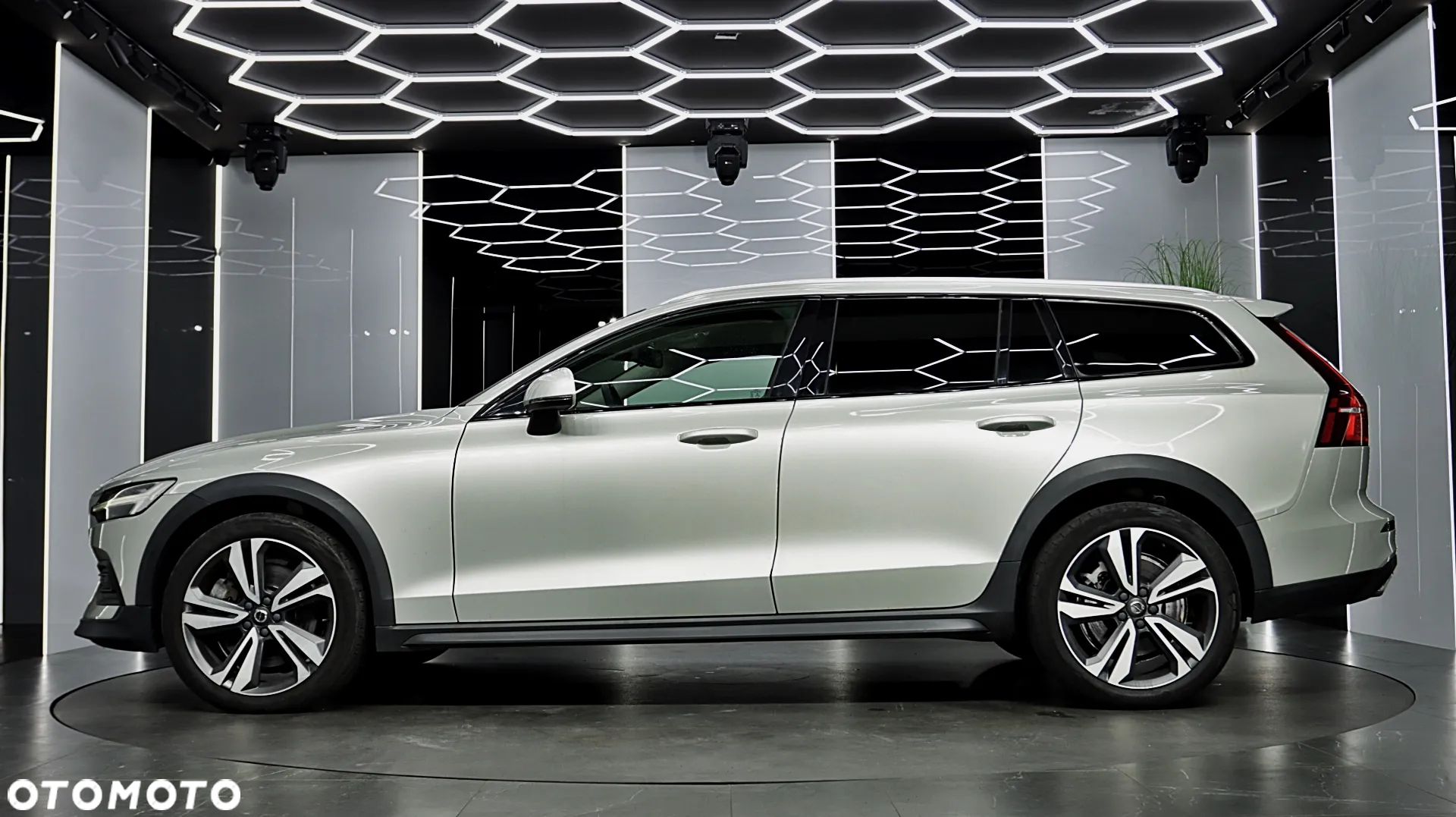 Volvo V60 Cross Country Pro D4 AWD - 4