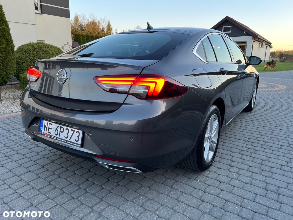 Opel Insignia 2.0 CDTI Elegance S&S - 10