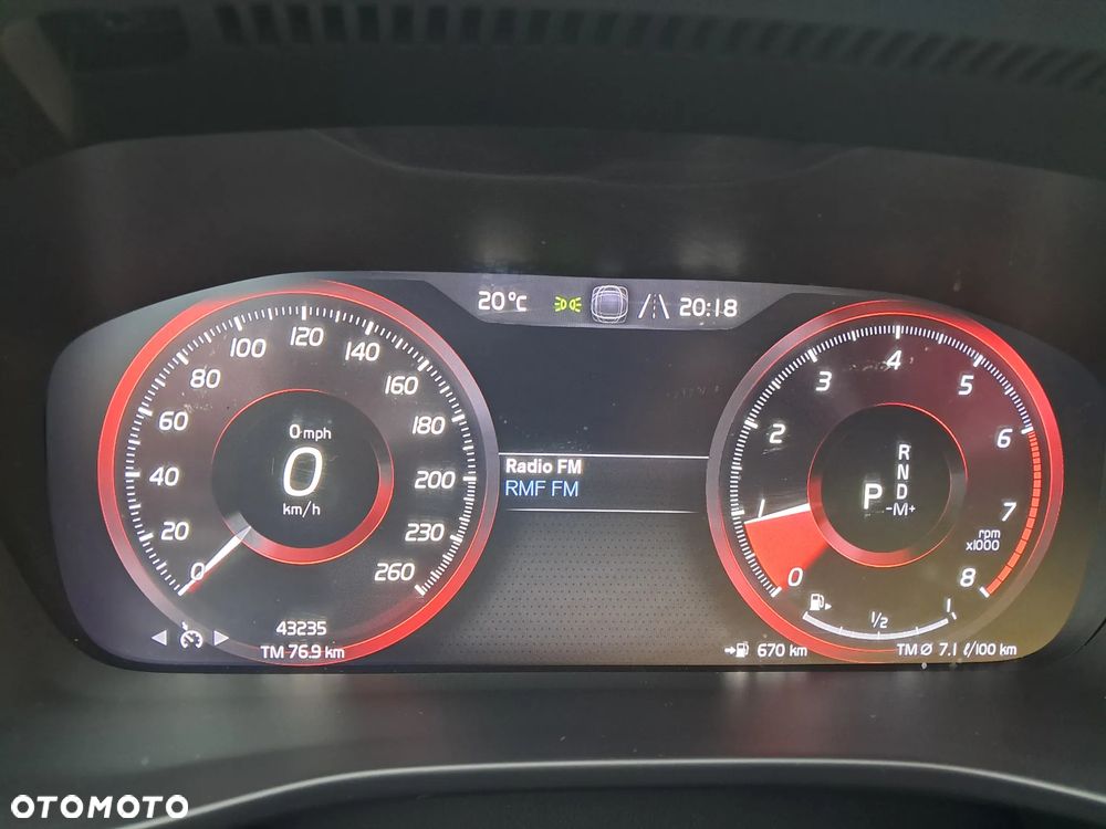 Volvo XC 40 T5 AWD Momentum - 11