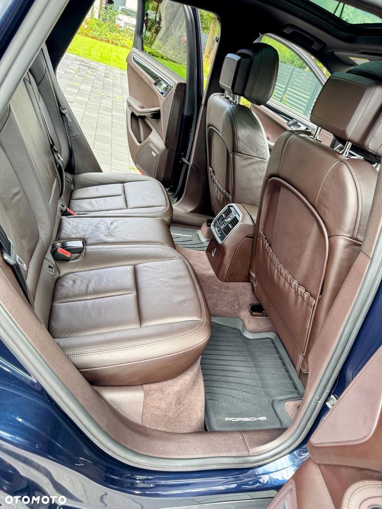 Porsche Macan S - 24