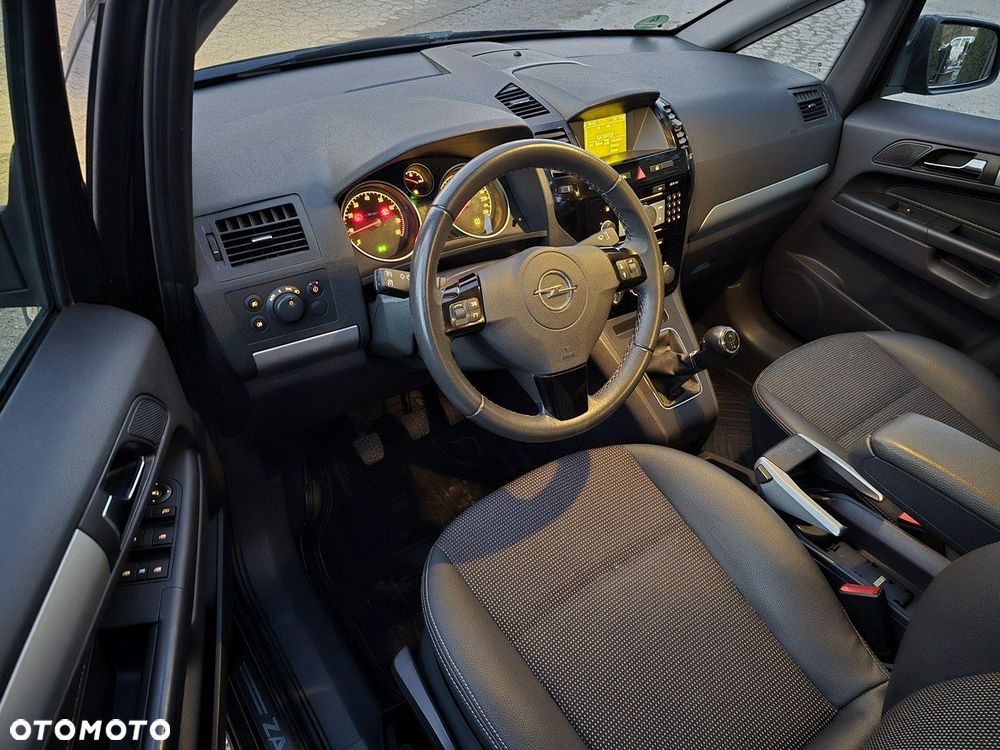 Opel Zafira 1.8 Cosmo - 20
