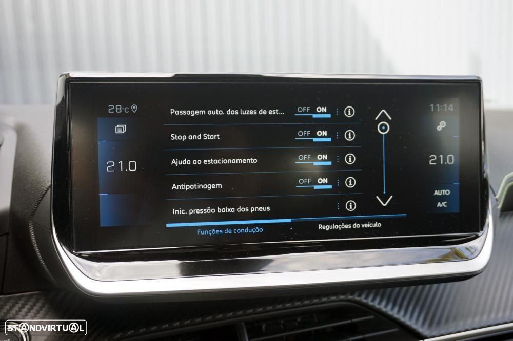 Peugeot 2008 1.2 PureTech GT EAT8 - 22