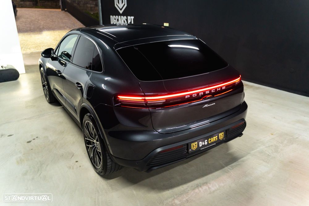 Porsche Macan Standard - 2