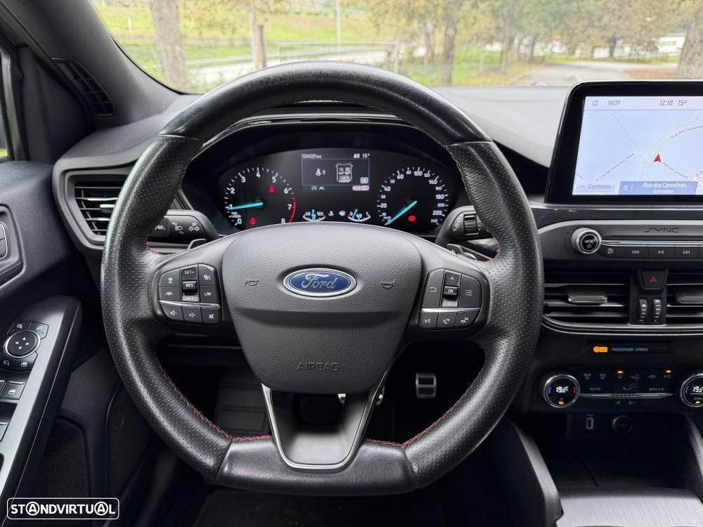 Ford Focus 1.0 EcoBoost S&S Aut. ST-LINE - 24