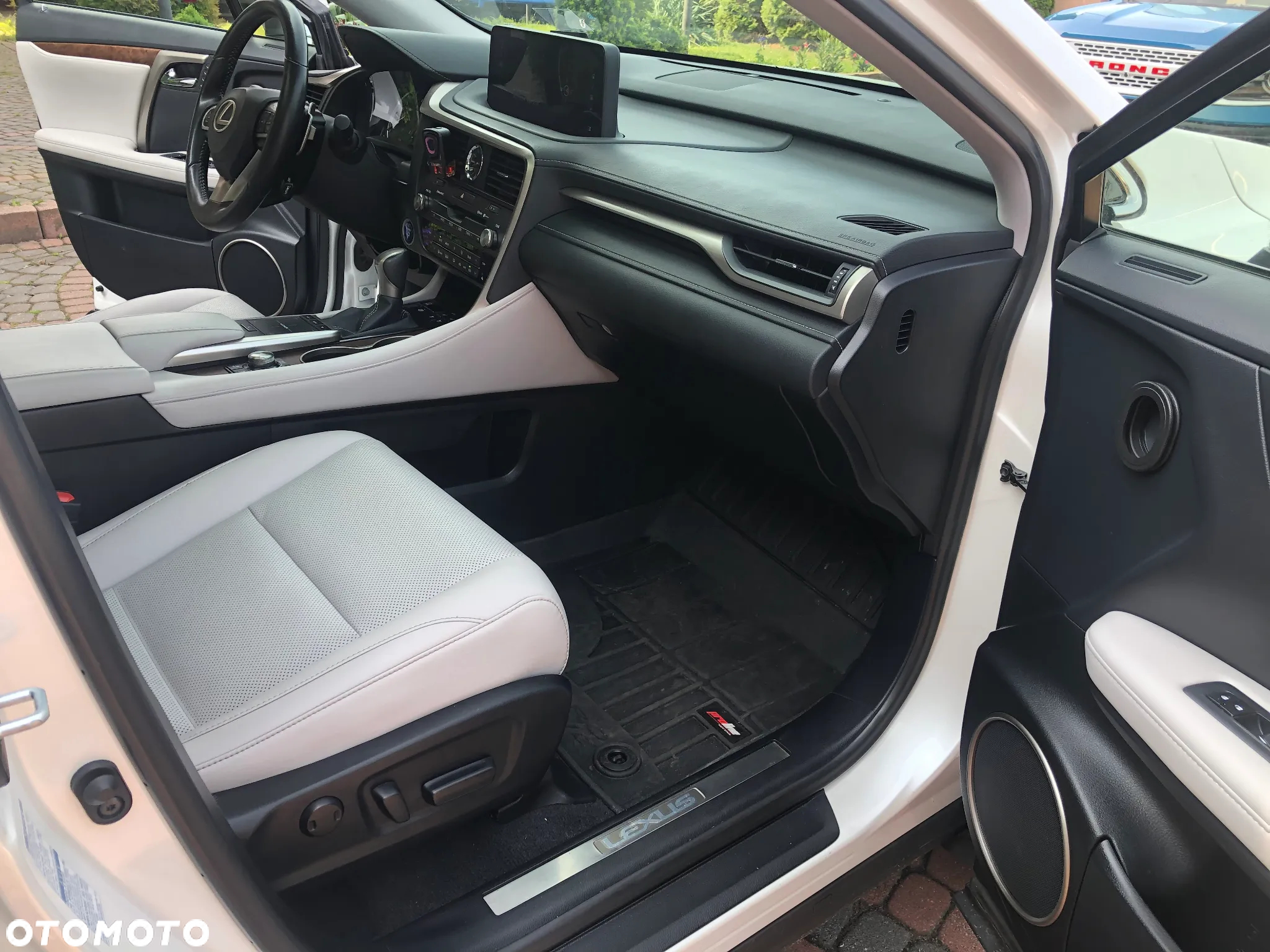 Lexus RX - 20