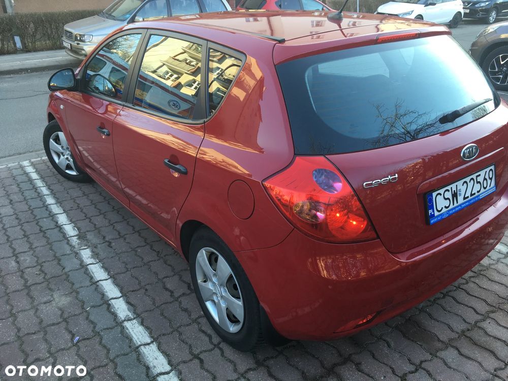 Kia Ceed - 3