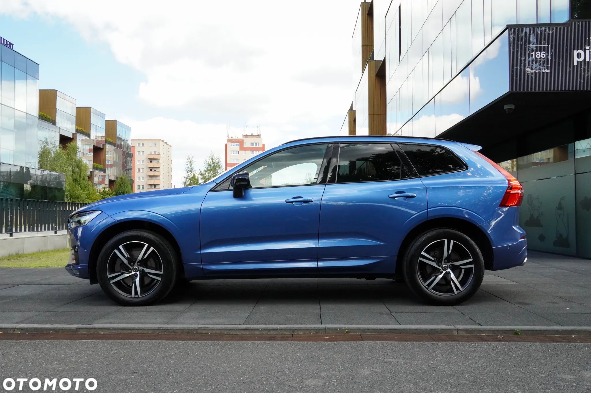 Volvo XC 60 D5 AWD R-Design - 1