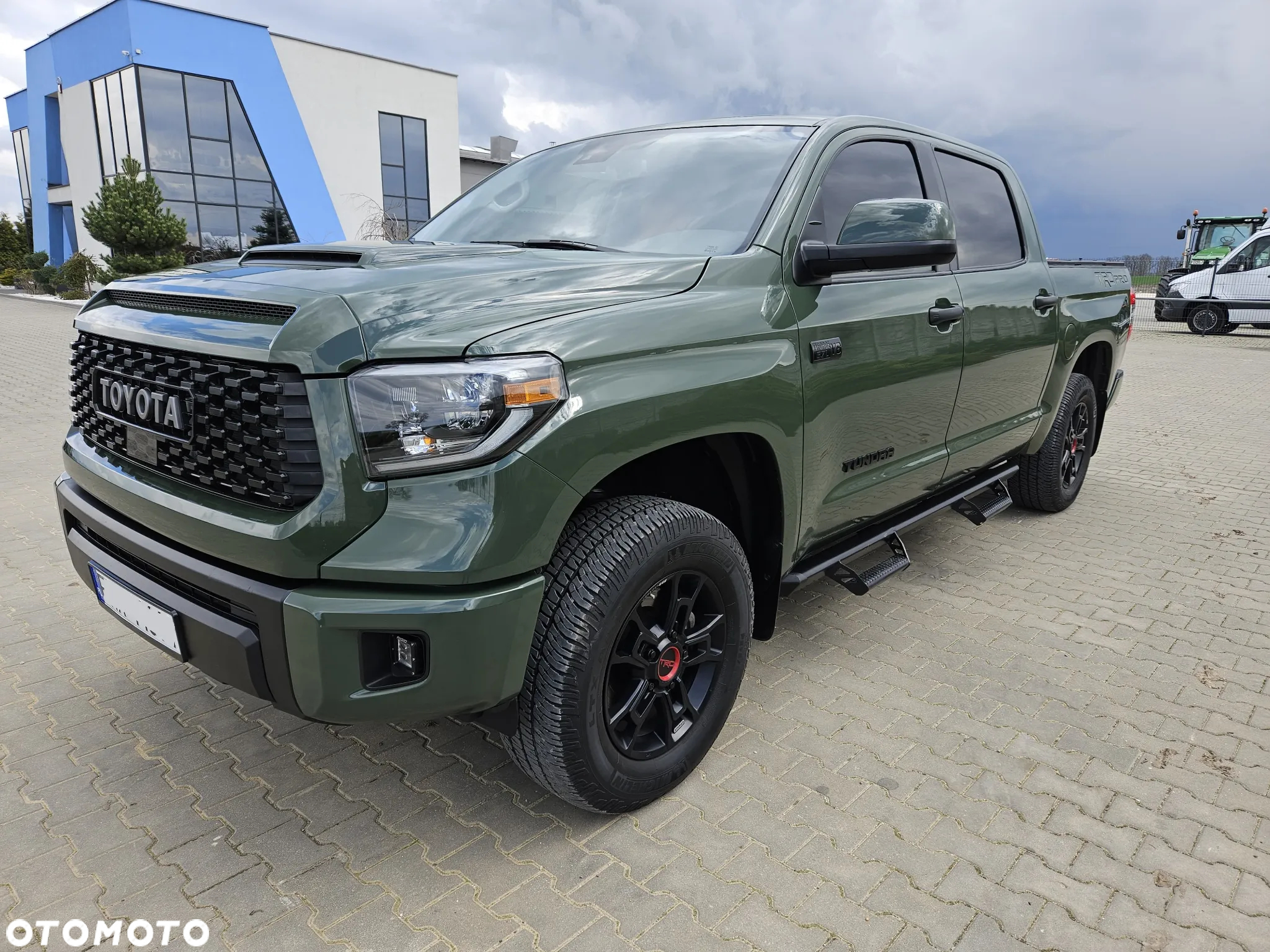 Toyota Tundra - 2