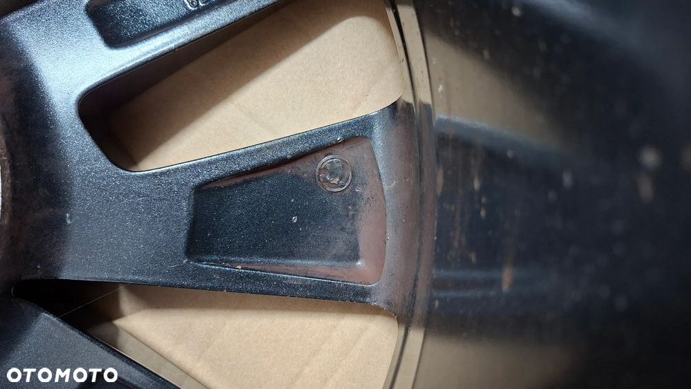 Felgi Aluminiowe 18 Skoda Octavia III 5x112 ET 43 Braga - 15