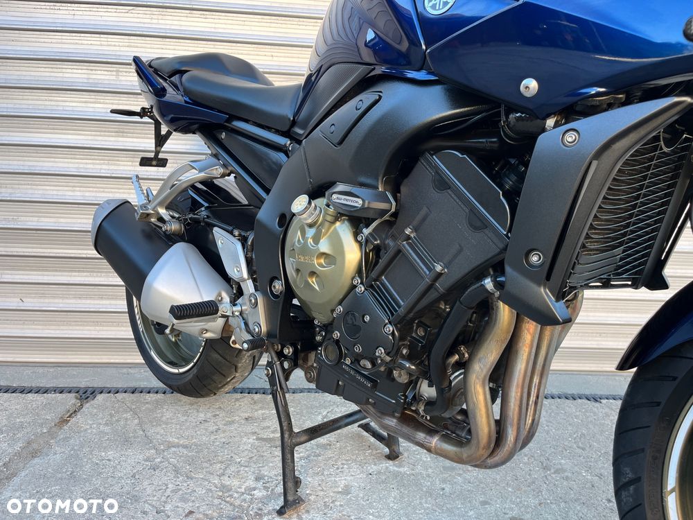 Yamaha FZ - 27