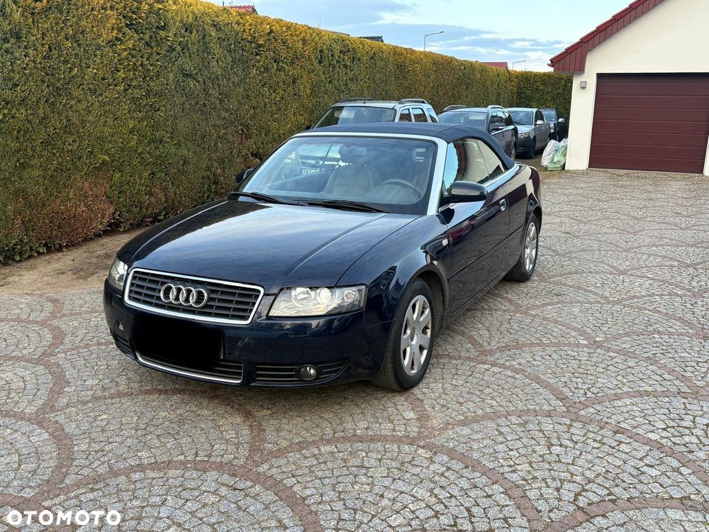 Audi A4 Cabrio 2.4 - 25