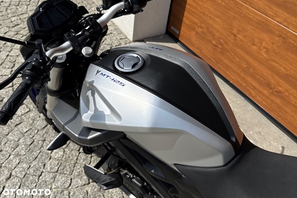 Yamaha MT - 32