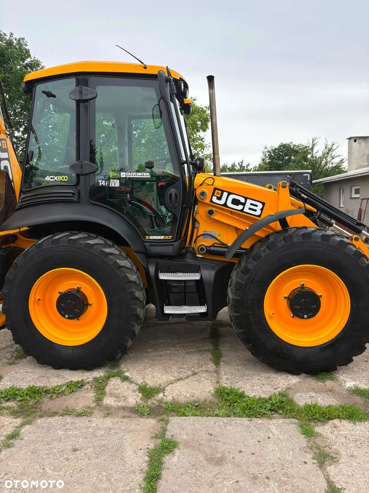 JCB 4CX - 33