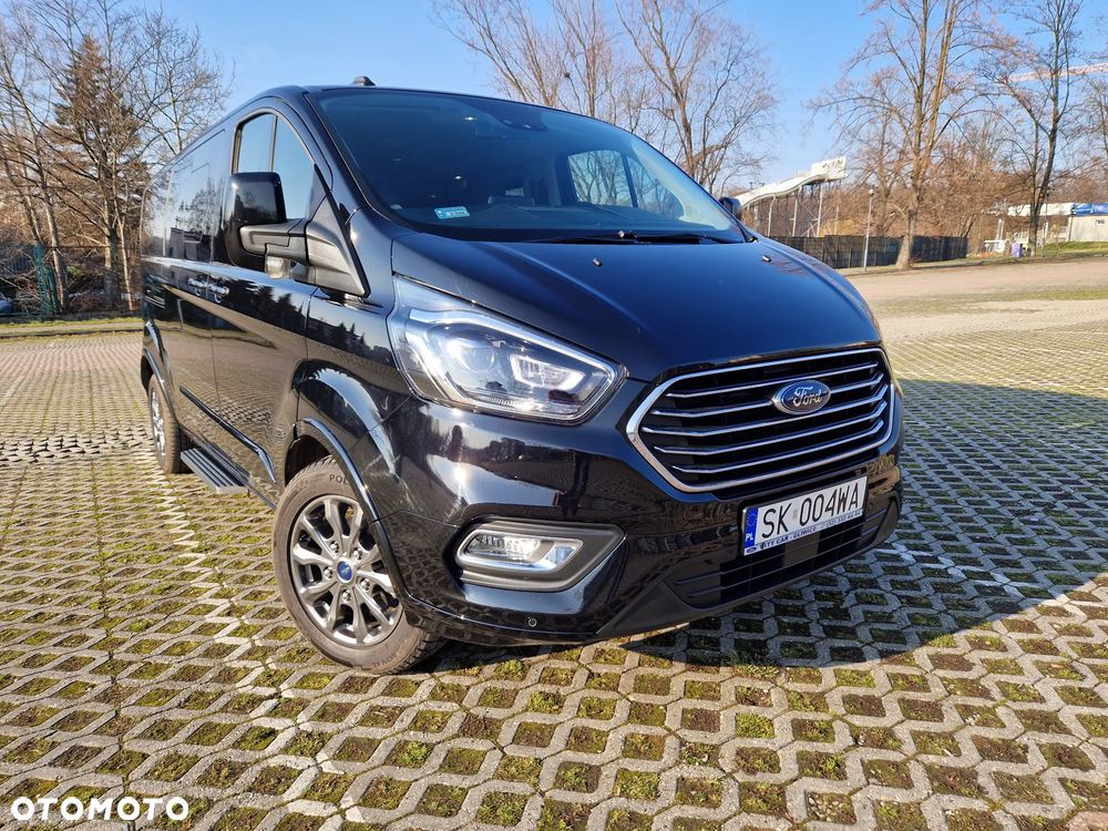 Ford Tourneo Custom - 1