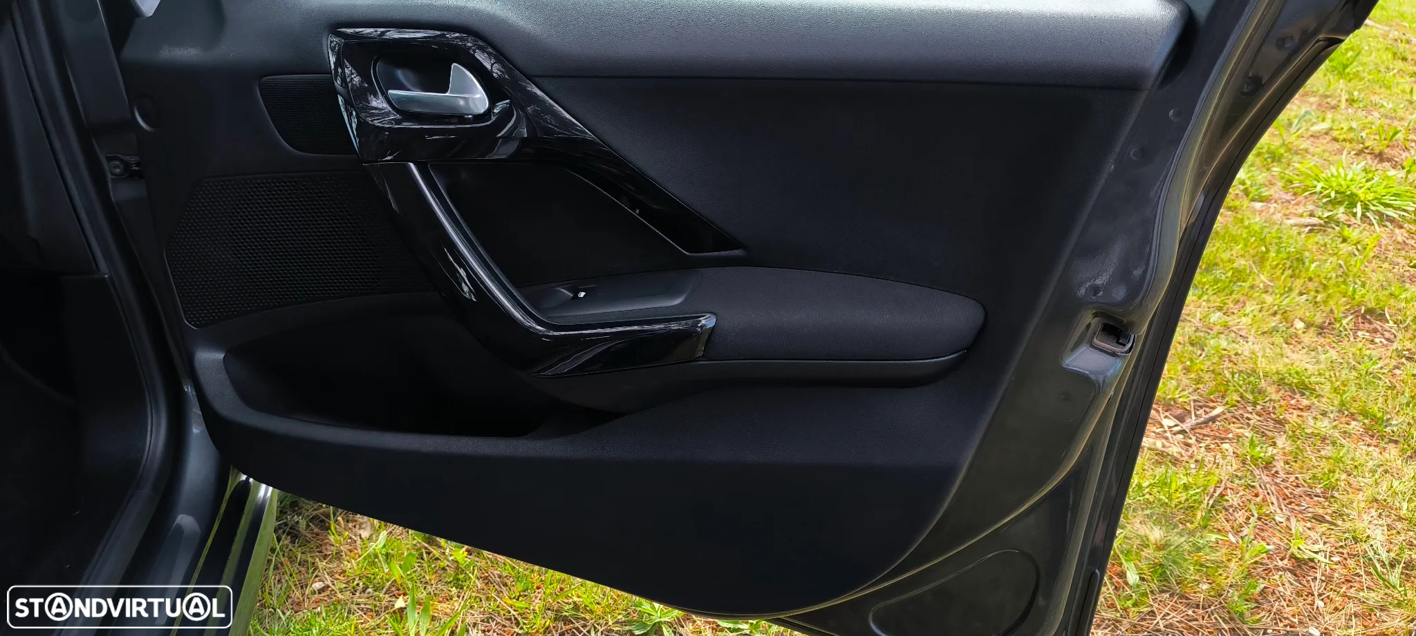 Peugeot 208 1.2 PureTech Style - 45