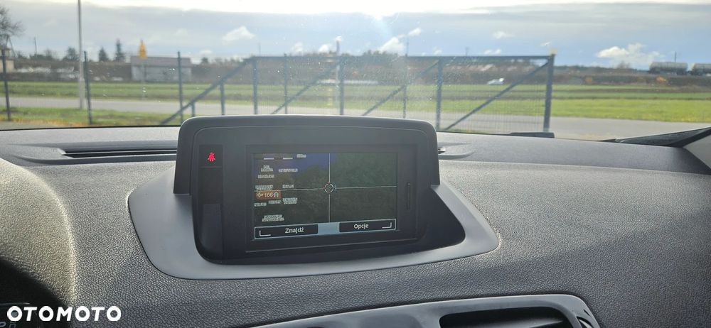 Renault Megane 2.0 140 CVT Bose Edition - 10