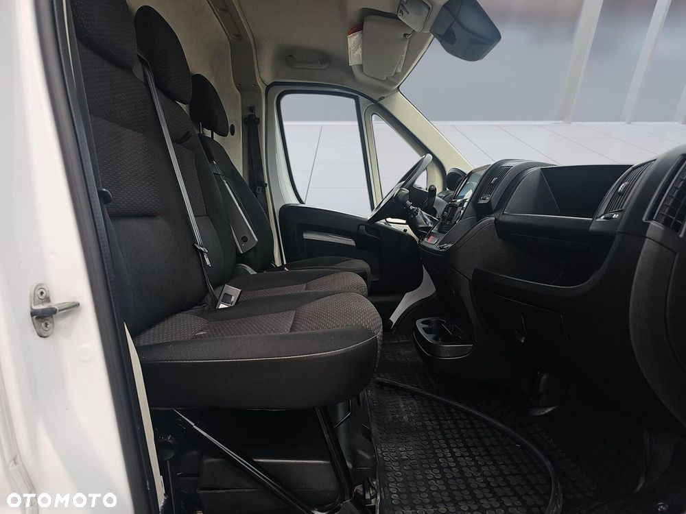Citroën Jumper 35+ L4H2 2,2 BlueHDi 165KM S&S - 11