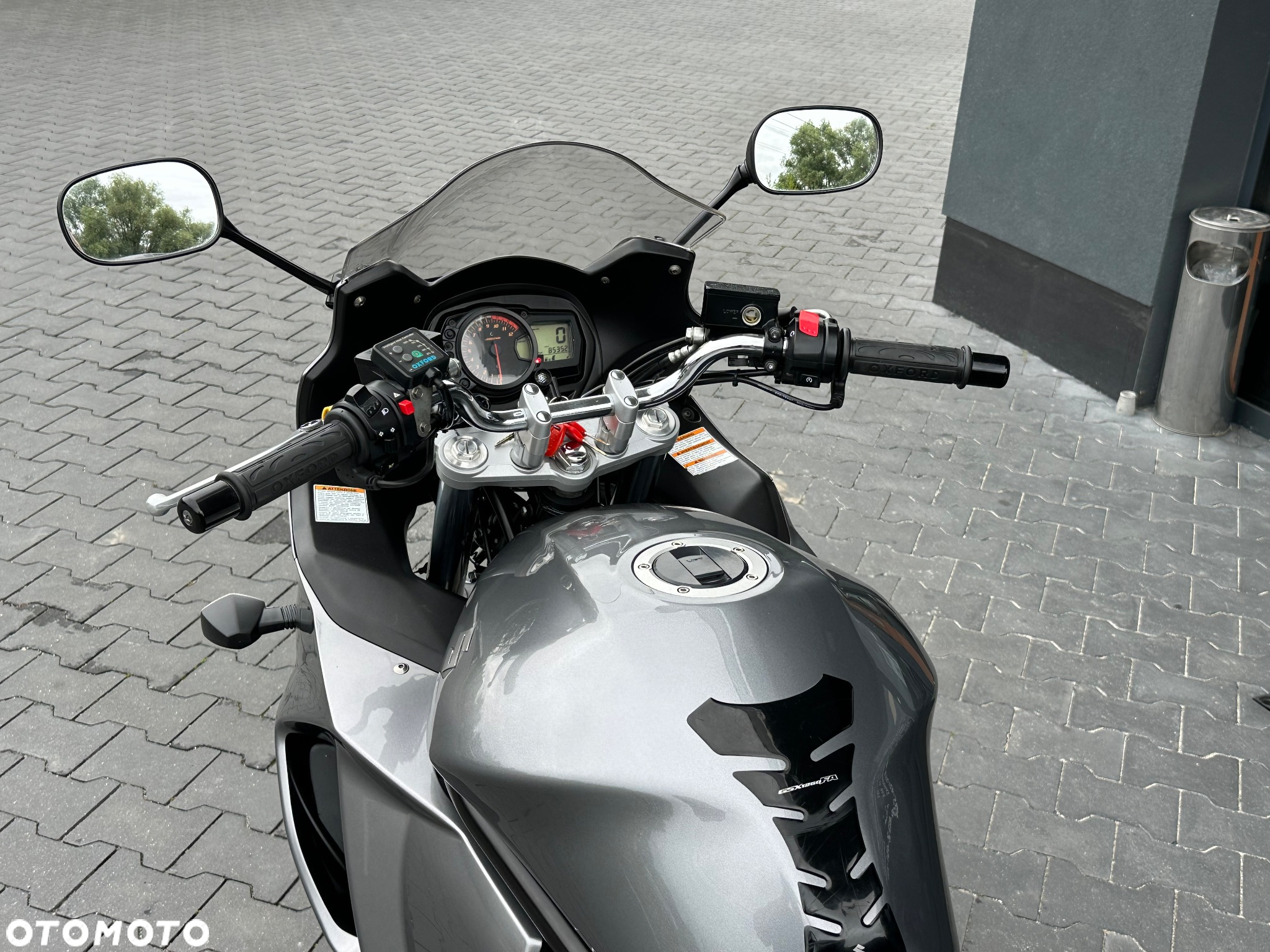 Suzuki GSX - 22