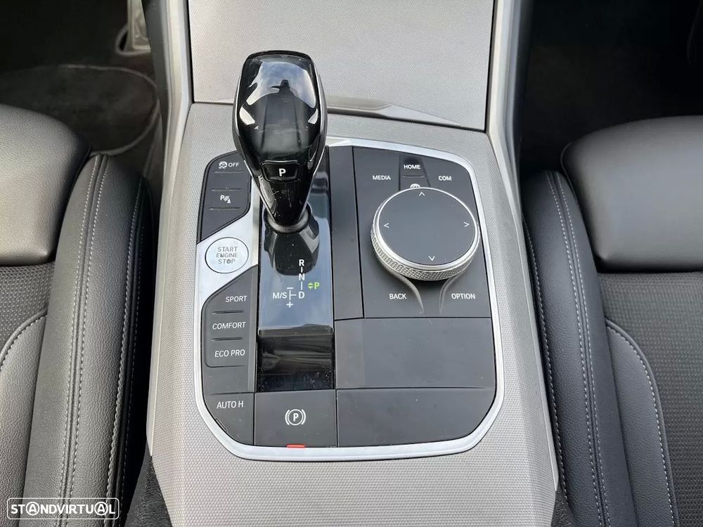 BMW 320 d Pack M Auto - 23