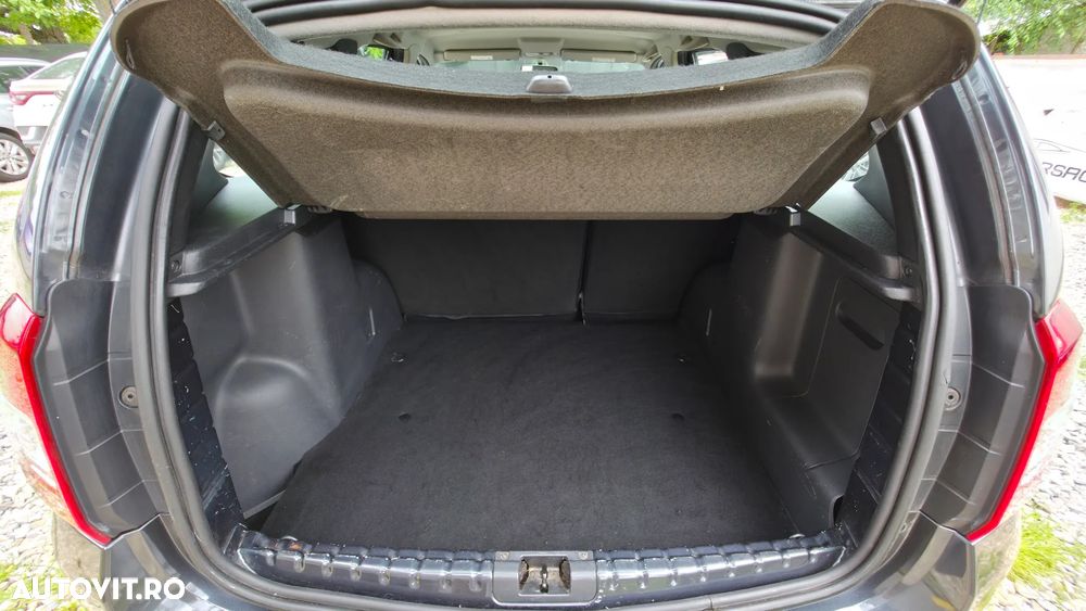 Dacia Duster 1.5 dCi 4x2 Prestige - 21
