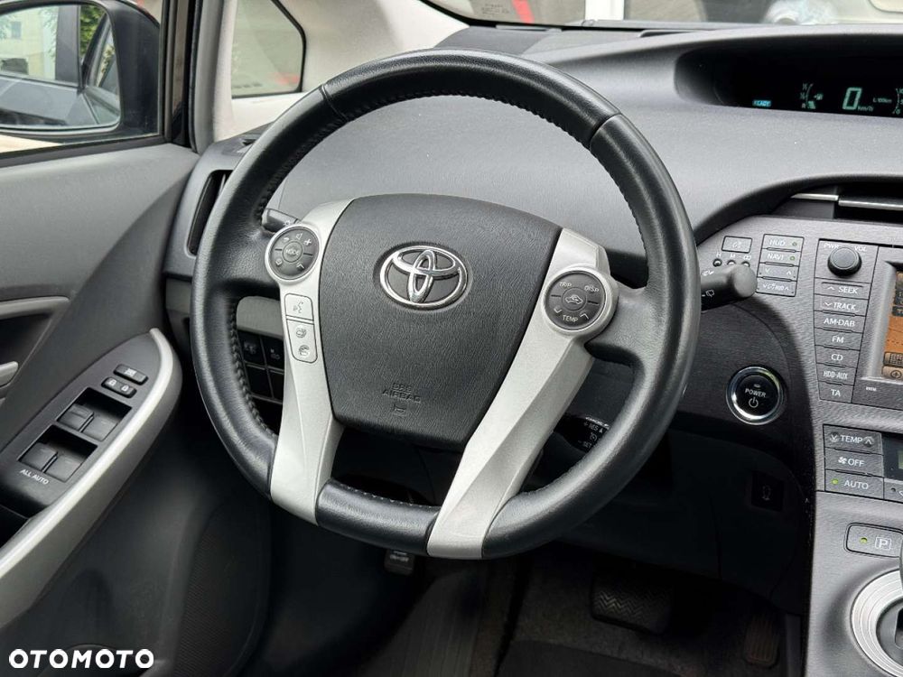 Toyota Prius 1.8 HSD Life - 27