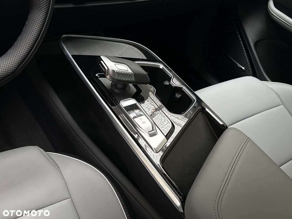 BAIC 5 Beijing 1.5T Business DCT - 18