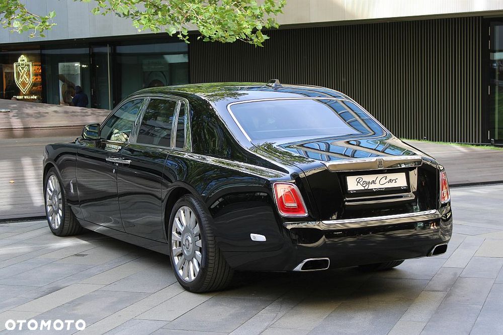 Rolls-Royce Phantom Standard - 3