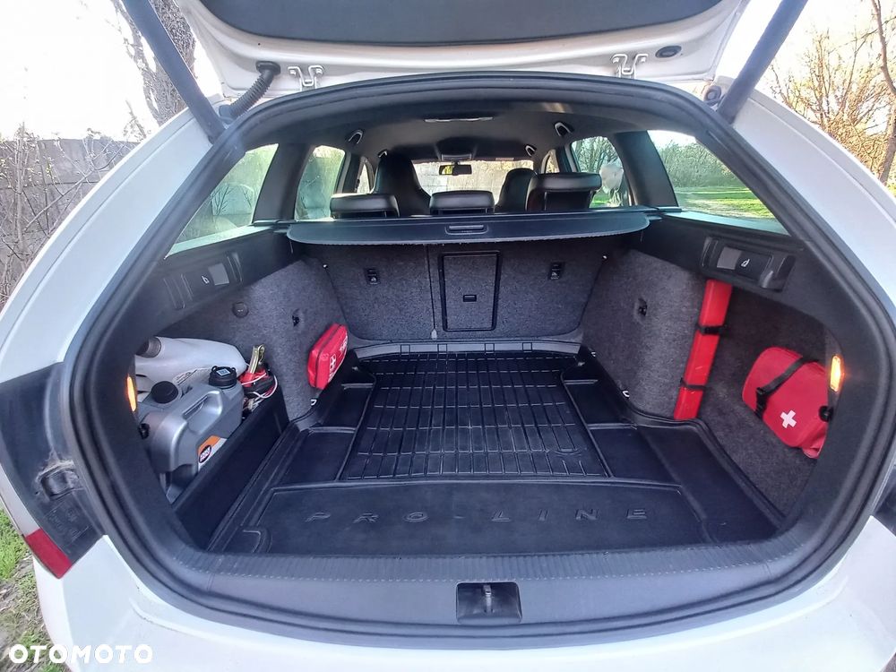 Skoda Octavia 2.0 TSI RS - 8