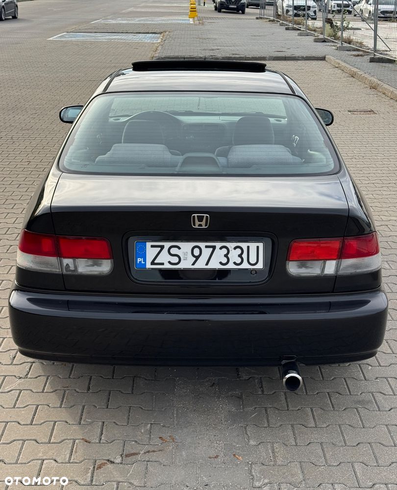 Honda Civic 1.6i LS - 11