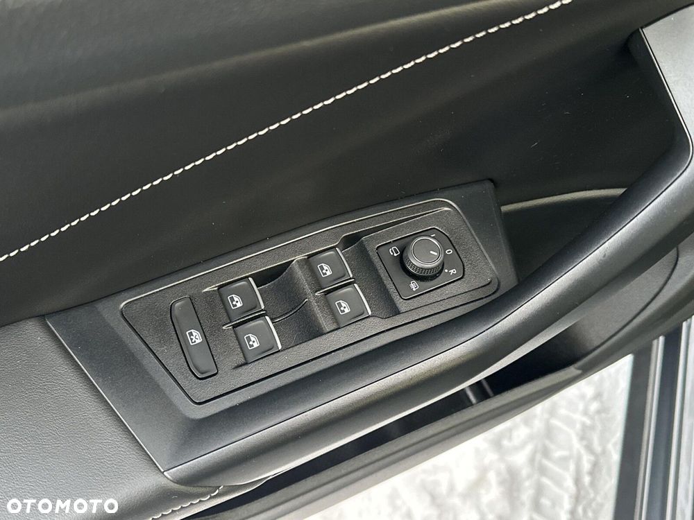 Volkswagen T-Roc 1.5 TSI Style DSG - 28