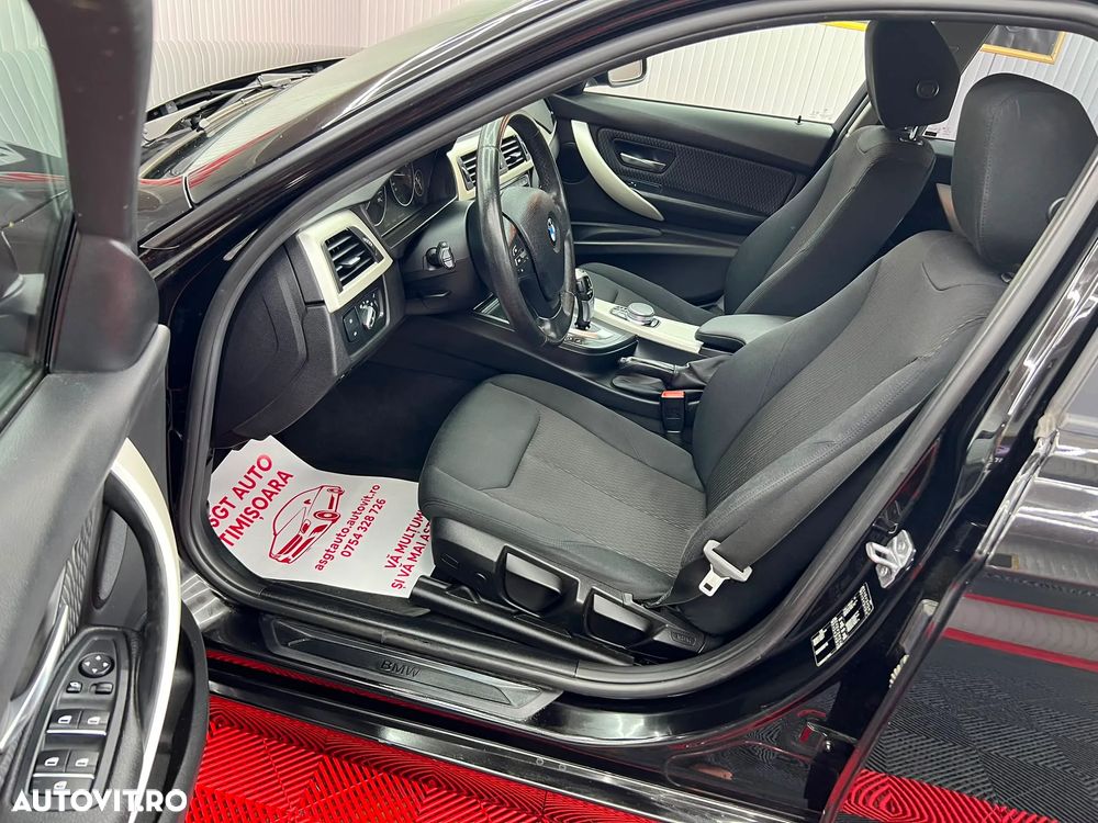 BMW Seria 3 318i Aut. - 12